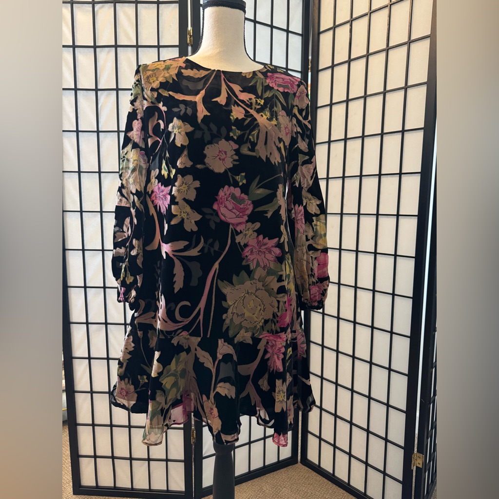 Eliza J Black And Pink “Cut-Out” Velvet Floral Dress